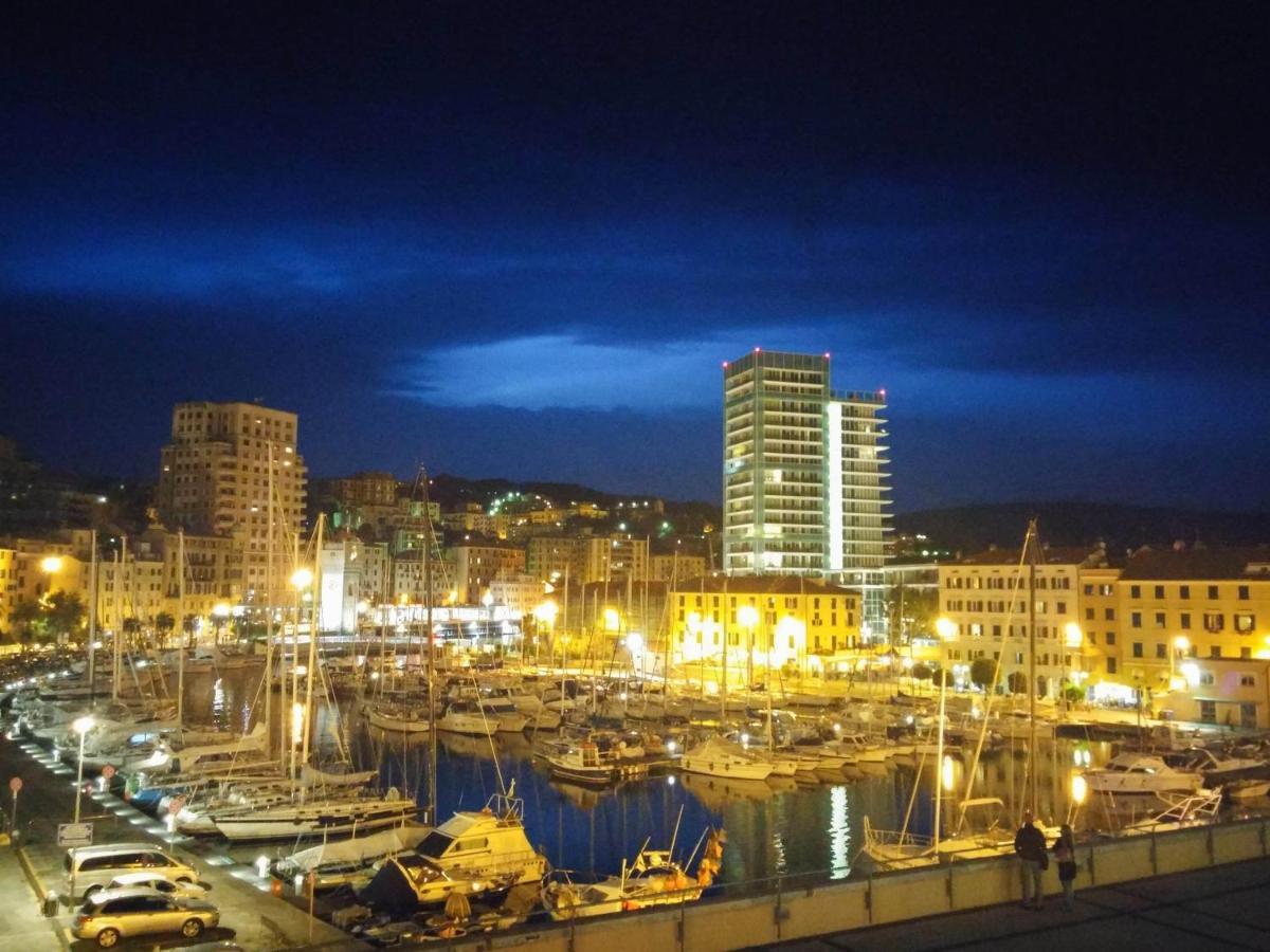 Mistrangelohome 3 - Appartamento In Pieno Centro Savona Dış mekan fotoğraf